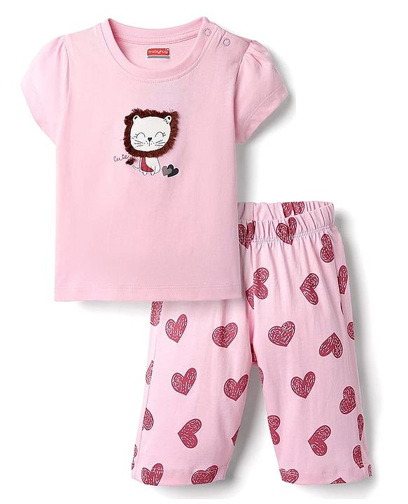 Babyhug Cotton Knit Half Sleeves Capri Night Suit With Heart Print - Pink