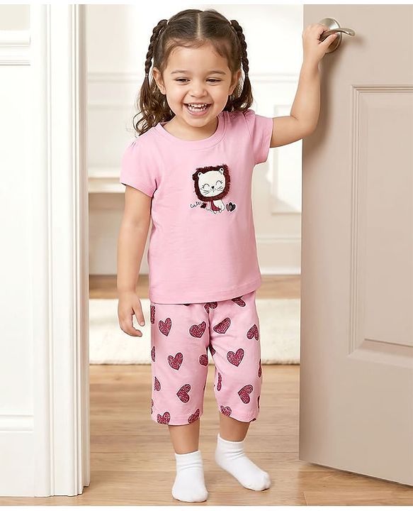 Babyhug Cotton Knit Half Sleeves Capri Night Suit With Heart Print - Pink