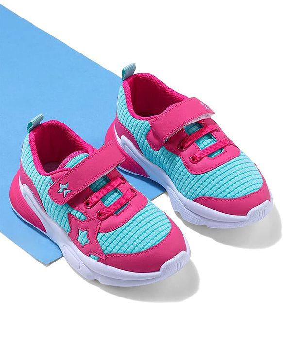 Cute Walk by Babyhug Sneaker with Velcro Closure & Star Patch - Fuchsia & Light Blue