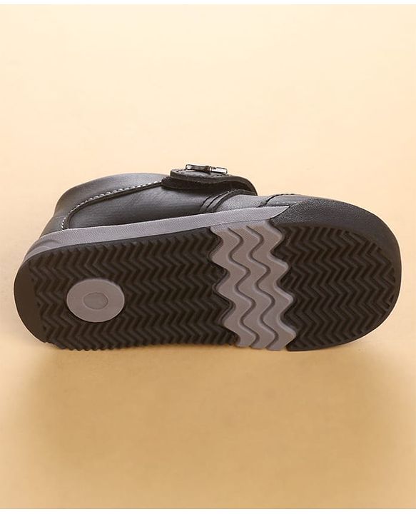 Cute Walk by Babyhug Casual Shoes with Velcro Closure - Brown & Beige