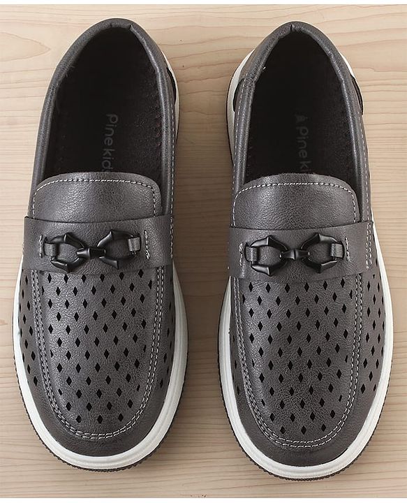 Pine Kids Solid Coloured Formal & Party Wear Shoes - Black