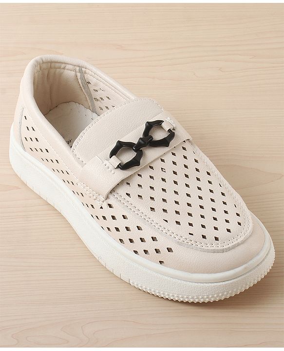 Pine Kids Solid Coloured Formal & Party Wear Shoes - Beige