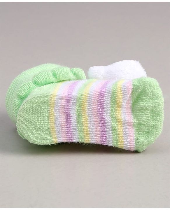 Cute Walk by Babyhug Socks With Stripes & Kitty Applique - Light Green