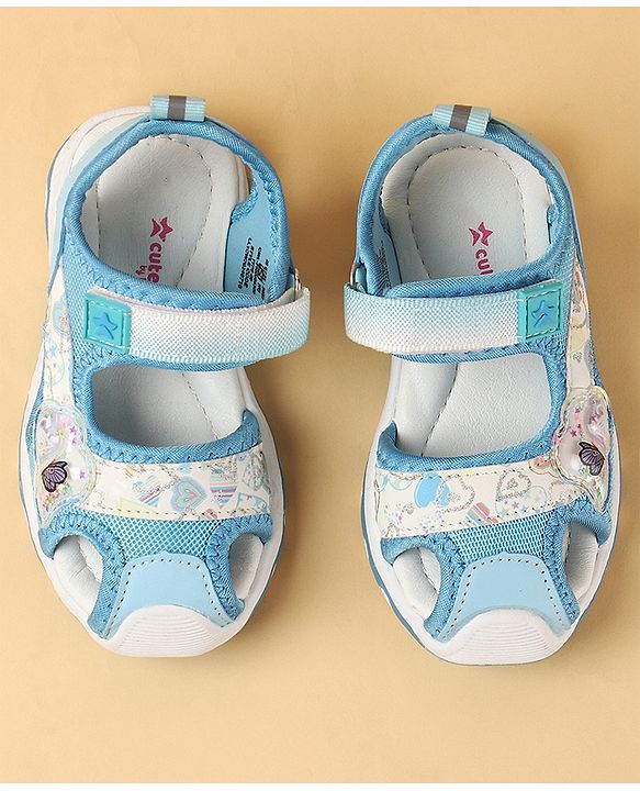 Cute Walk by Babyhug Velcro Closure Sandals with Hearts Glitter Print - Fuchsia