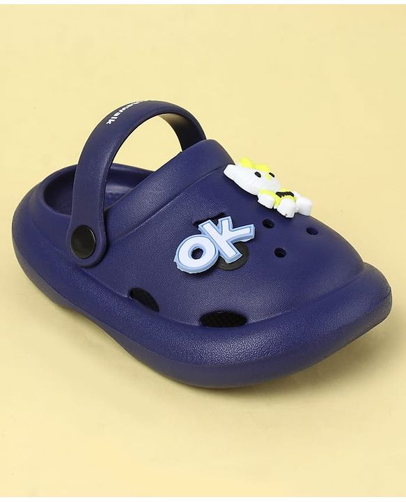 Cute Walk by Babyhug Clogs With Back Strap Closure & Kitty  Applique - Purple