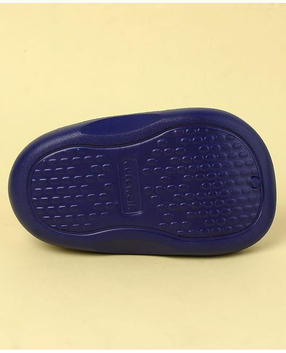 Cute Walk by Babyhug Clogs With Back Strap Closure & Kitty  Applique - Purple