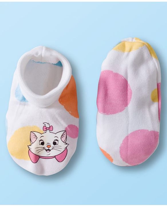 Babyhug Disney Interlock Knit Cap Mittens and Booties Set with Aristocats Marie Graphics White - 9 cm Diameter