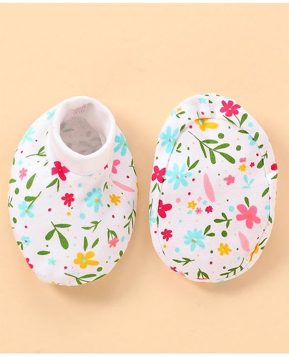 Babyhug 100% Cotton Baby Gift Set With Floral Print Pack of 7 - White & Pink