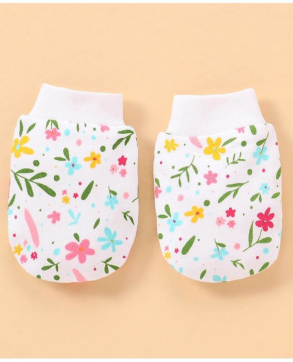 Babyhug 100% Cotton Baby Gift Set With Floral Print Pack of 7 - White & Pink