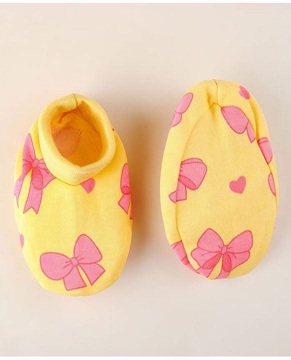 Babyhug 100% Cotton Baby Gift Set With Bow Print Pack of 7 - Yellow & Pink