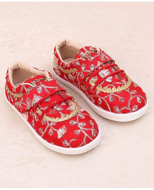 Pine kids Mojaris With Velcro  Closure - Red