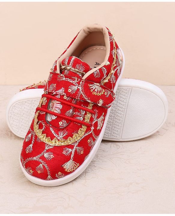 Pine kids Mojaris With Velcro  Closure - Red