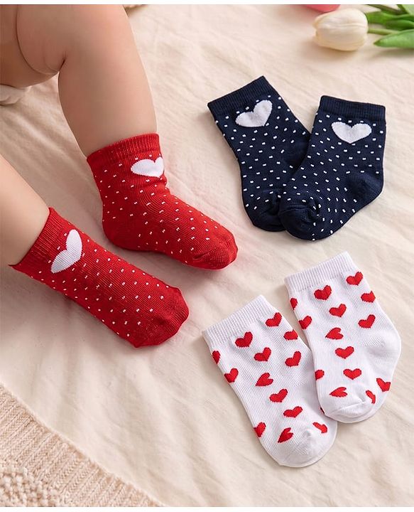 Cute Walk by Babyhug Knit Ankle Length Anti Bacterial Socks with Heart Design Pack of 3 - Red White & Black