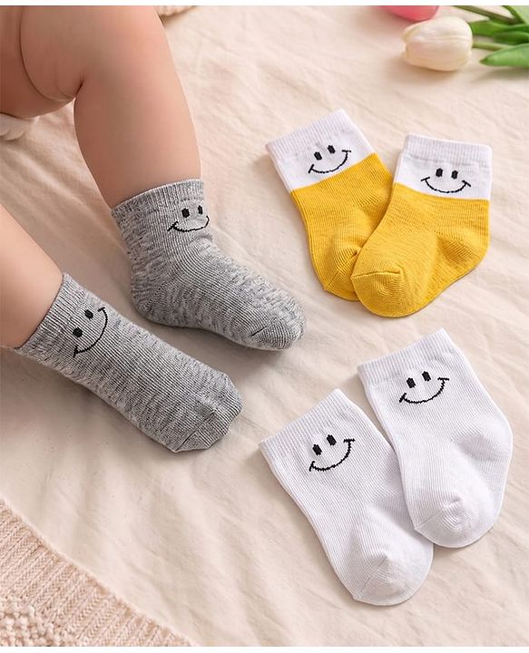 Cute Walk by Babyhug Knit Ankle Length Anti Bacterial Socks with Smiley Design Pack of 3 - Yellow White & Grey