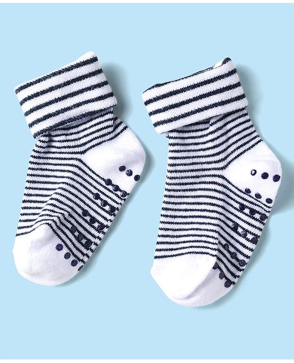 Cute Walk by Babyhug Knit Antibacterial Ankle Length Anti Skid Socks With Stripes Pack Of 3 - Black & White