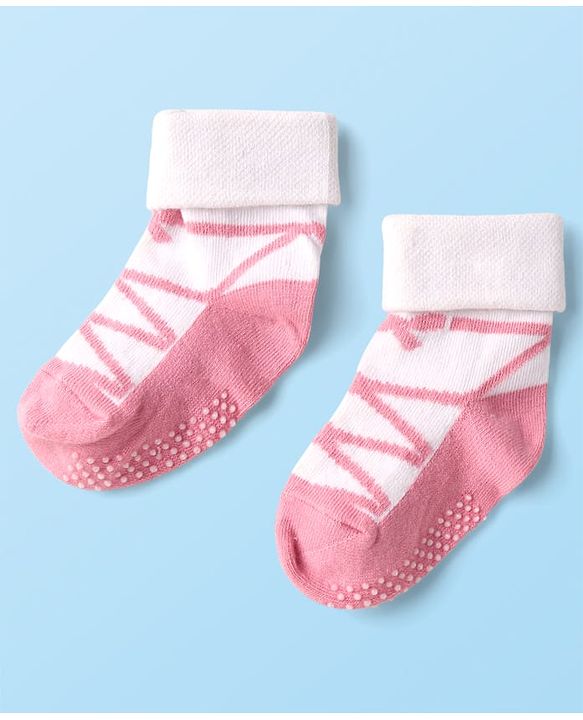 Cute Walk by Babyhug Knit Ankle Length Anti Bacterial Anti Skid Socks with Nautical Design Pack of 3 - Black Pink & White