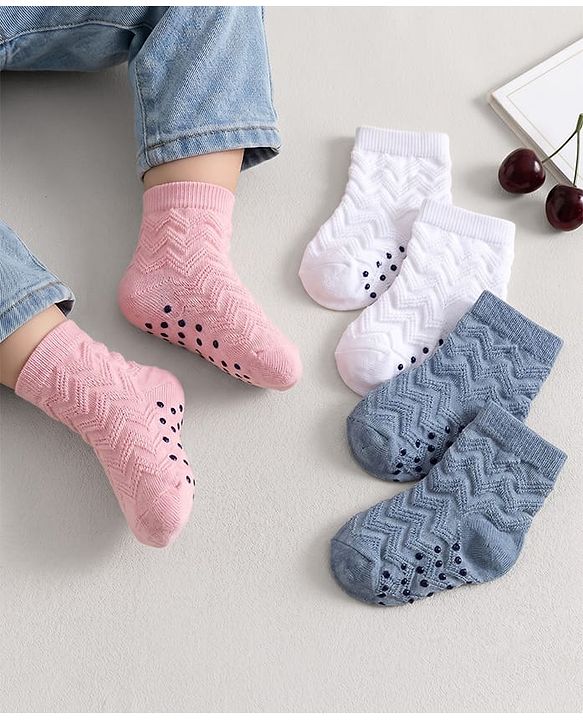 Cute Walk by Babyhug  Knit Ankle Length Anti Bacterial Anti Skid Socks with Design Pack of 3 - Pink White & Light Blue