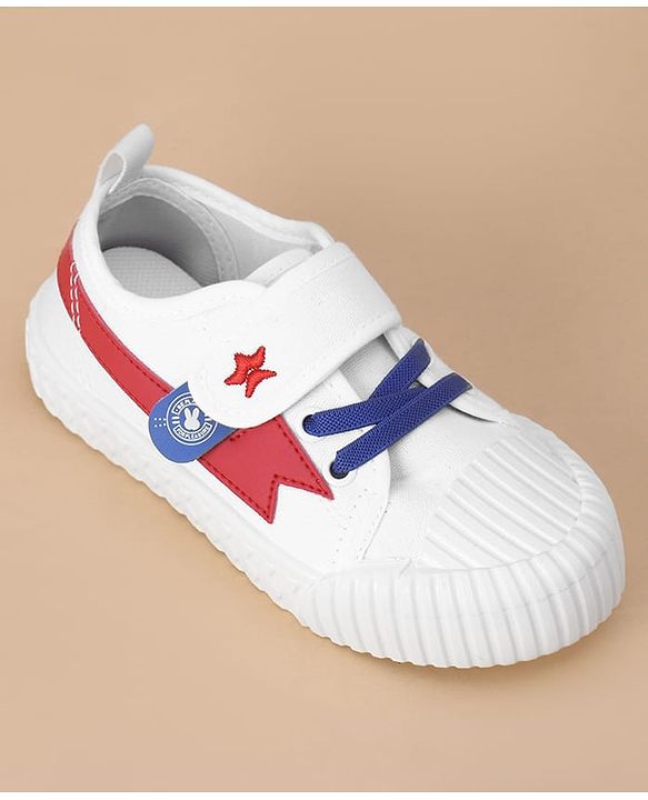 Cute Walk by Babyhug Velcro Closure Casual Shoes - White