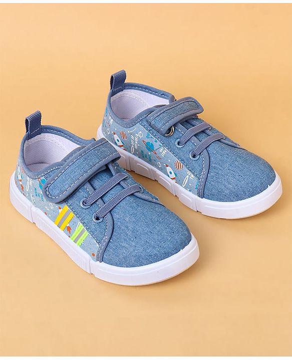 Cute Walk By Babyhug Casual Shoes with Velcro Closure Canvas & Tape Detailing - Blue