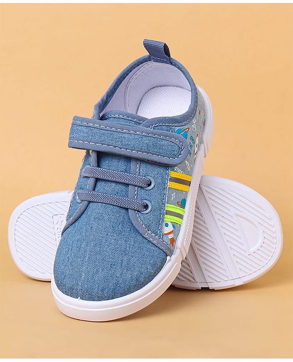 Cute Walk By Babyhug Casual Shoes with Velcro Closure Canvas & Tape Detailing - Blue