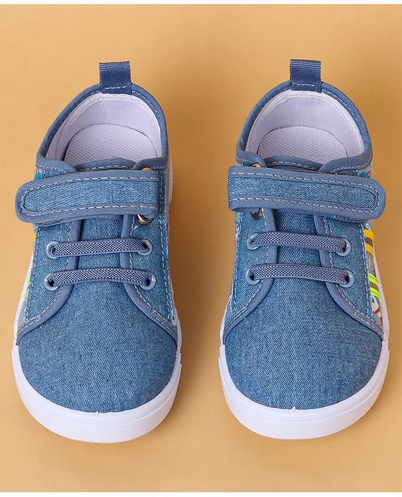 Cute Walk By Babyhug Casual Shoes with Velcro Closure Canvas & Tape Detailing - Blue