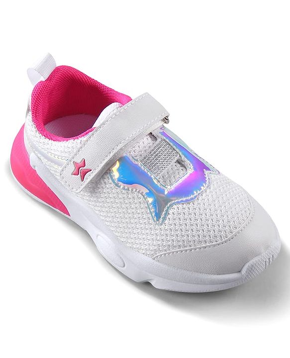 Cute Walk by Babyhug Velcro Closure Sneakers - White