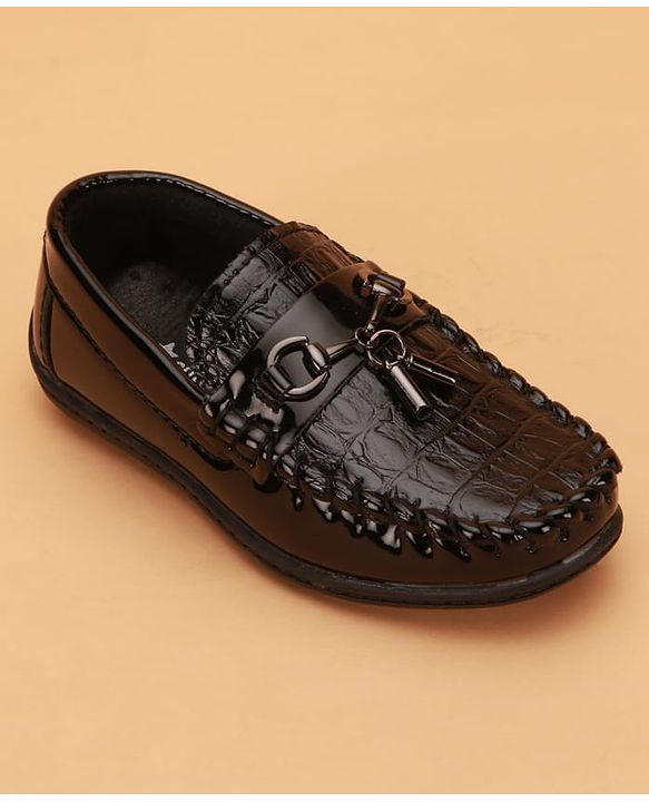 Cute Walk by Babyhug Slip On Solid Loafers - Brown