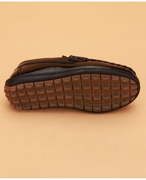 Cute Walk by Babyhug Slip On Solid Loafers - Brown
