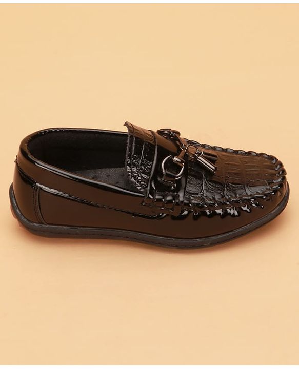 Cute Walk by Babyhug Slip On Solid Loafers - Brown