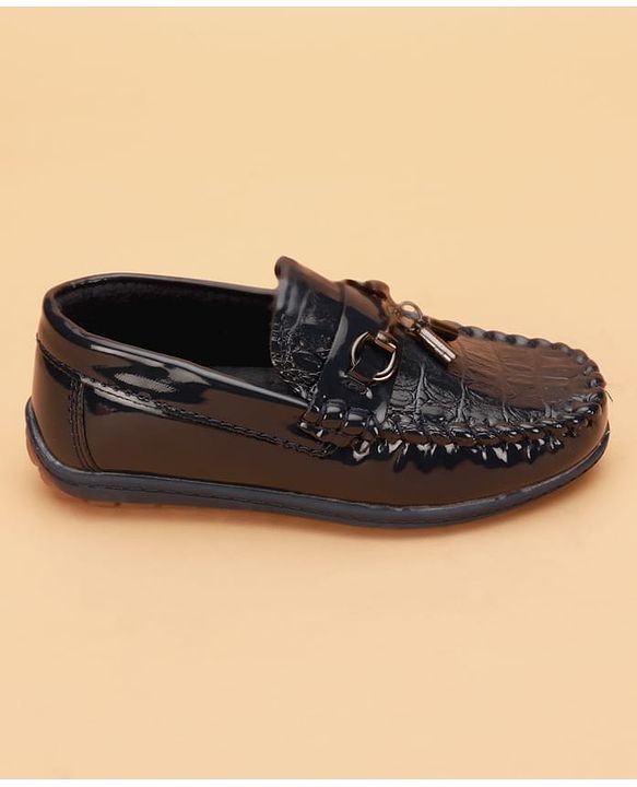 Cute Walk by Babyhug Slip On Solid Loafers - Brown