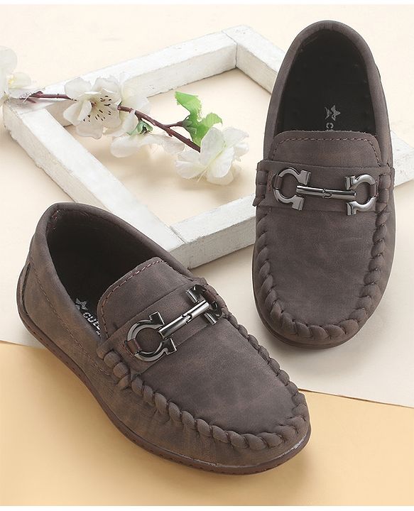 Cute Walk by Babyhug Slip On Solid Coloured Loafers With Applique - Brown