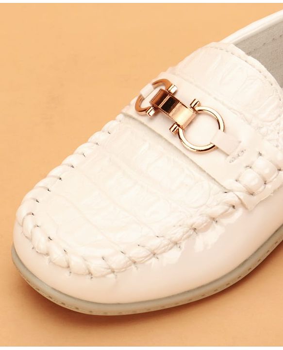 Cute Walk by Babyhug Slip On Solid Loafers with Applique Detailing - White