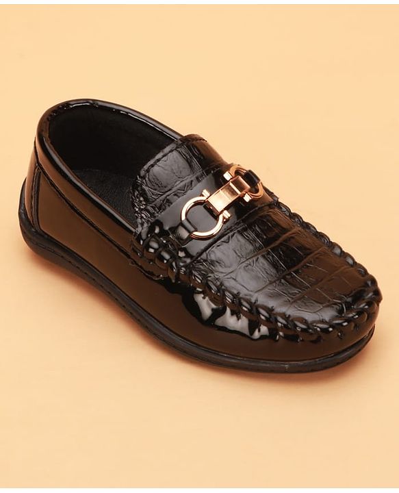 Cute Walk by Babyhug Slip On Solid Loafers with Applique Detailing - White