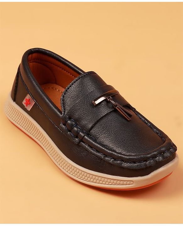 Cute Walk by Babyhug Slip On Solid Coloured Loafers With Applique - Navy Blue