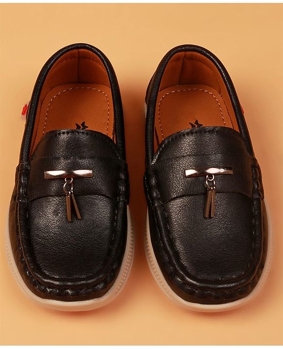 Cute Walk by Babyhug Slip On Solid Coloured Loafers With Applique - Navy Blue