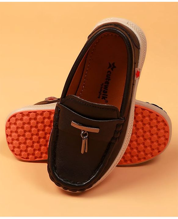 Cute Walk by Babyhug Slip On Solid Coloured Loafers With Applique - Navy Blue