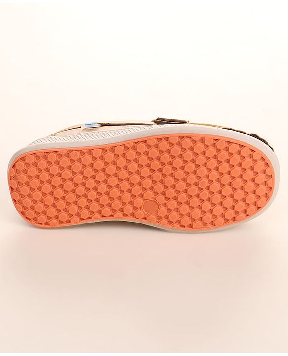 Cute Walk by Babyhug Slip On Solid Coloured Loafers - Black