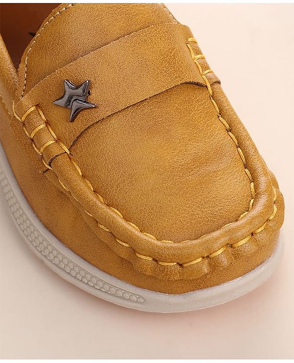 Cute Walk by Babyhug Slip On Solid Coloured Loafers - Black