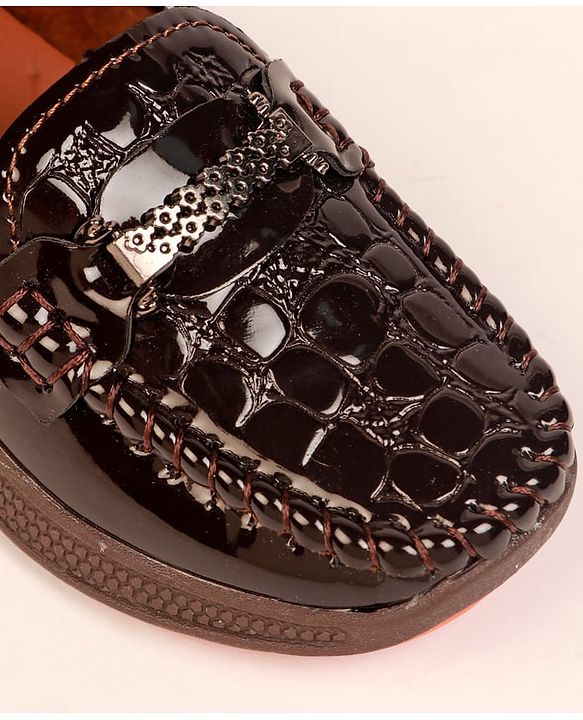 Cute Walk by Babyhug Formal & Party Wear Loafer Shoes - Brown
