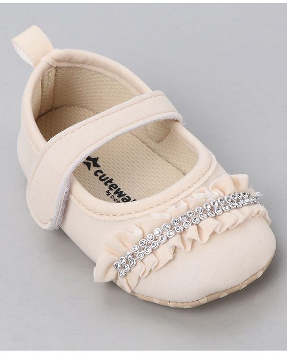 Cute Walk by Babyhug Velcro Closure Booties With Frills & Embellishments - Pink