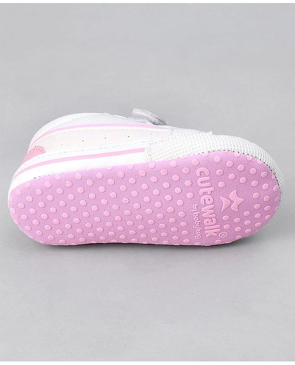 Cute Walk by Babyhug Solid Booties with Velcro Closure - White & Pink