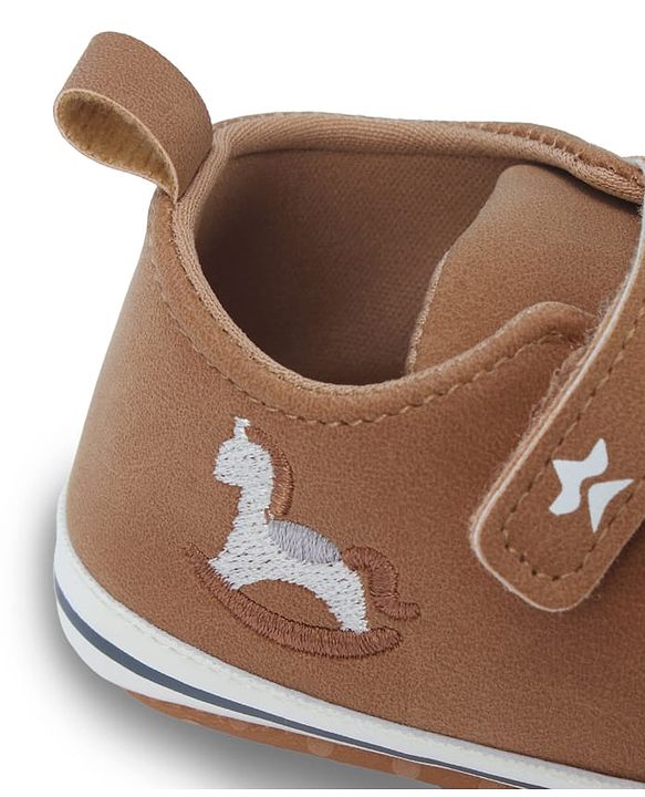 Cute Walk by Babyhug Velcro Closure Booties With Bee Embroidery - Pink