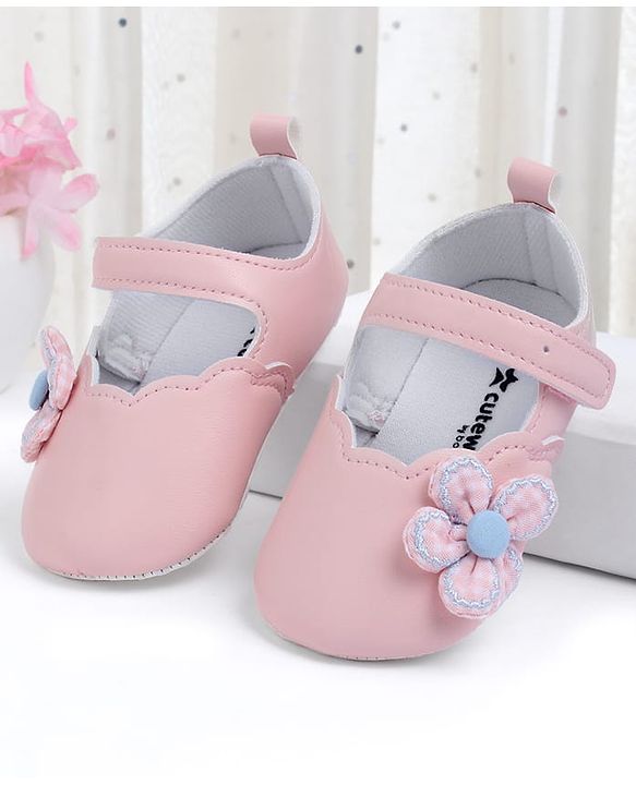 Cute Walk by Babyhug Velcro Closure Booties With Floral Applique - Pink