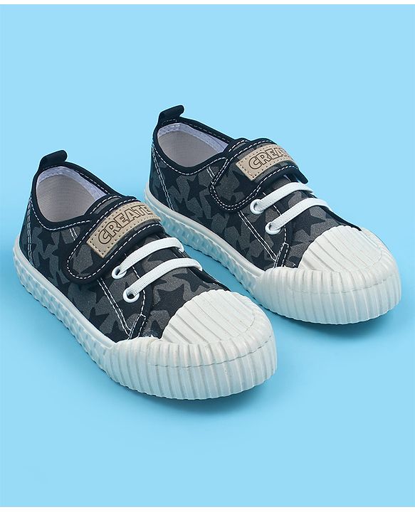 Pine Kids Velcro Closure Casual Shoes With Star Print - Black