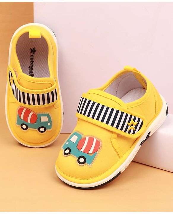 Cute Walk by Babyhug Casual Shoes - White