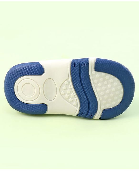 Cute Walk By Babyhug Velcro Closure Sandals With Boat Patch - Blue