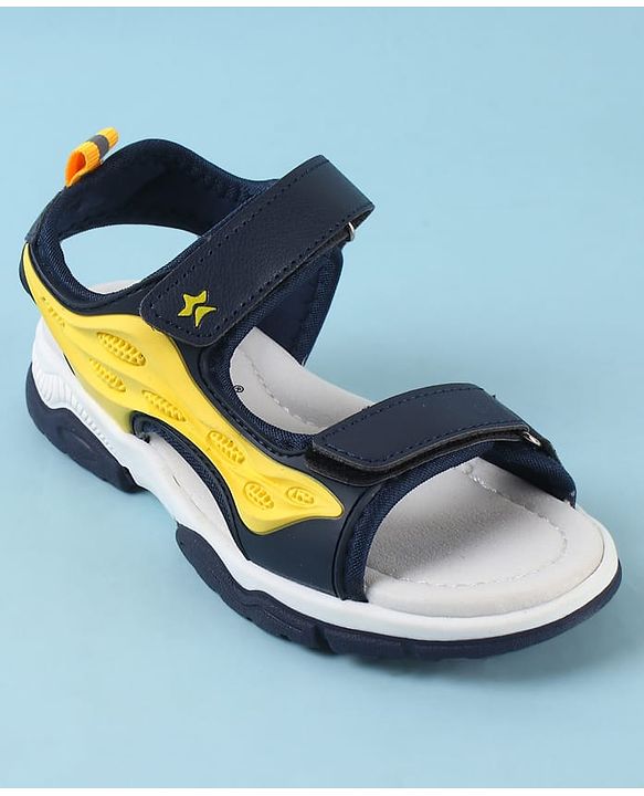 Cute Walk by Babyhug Velcro Closure Sandals - Black