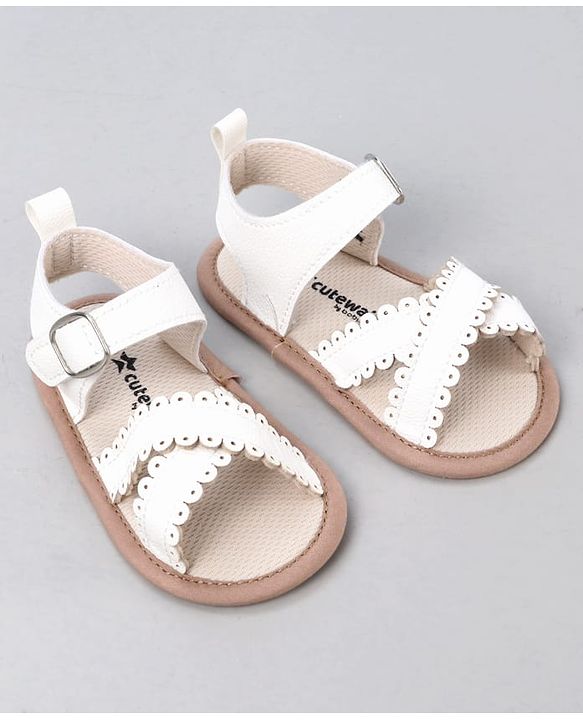 Cute Walk by Babyhug Designed Solid Booties with Velcro Closure - Beige