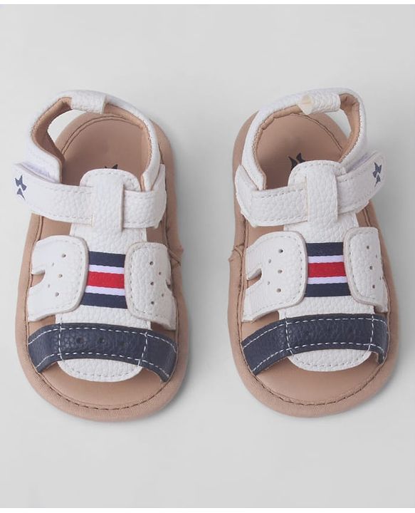 Cute Walk by Babyhug Booties With Velcro Closure - White