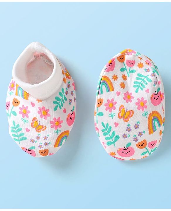 Babyhug 100% Cotton Interlock Knit Cap Mittens Booties With Floral Print White - Diameter 9 cm
